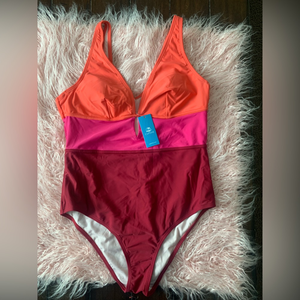 Cupshe Swimsuit Size L